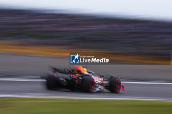 2024-07-05 - 01 VERSTAPPEN Max (nld), Red Bull Racing RB20, action during the Formula 1 Qatar Airways British Grand Prix 2024, 12th round of the 2024 Formula One World Championship from July 5 to 7, 2024 on the Silverstone Circuit, in Silverstone, United Kingdom - F1 - BRITISH GRAND PRIX 2024 - FORMULA 1 - MOTORS