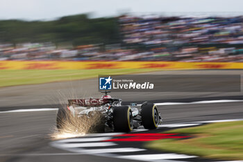 2024-07-05 - 63 RUSSELL George (gbr), Mercedes AMG F1 Team W15, action during the Formula 1 Qatar Airways British Grand Prix 2024, 12th round of the 2024 Formula One World Championship from July 5 to 7, 2024 on the Silverstone Circuit, in Silverstone, United Kingdom - F1 - BRITISH GRAND PRIX 2024 - FORMULA 1 - MOTORS