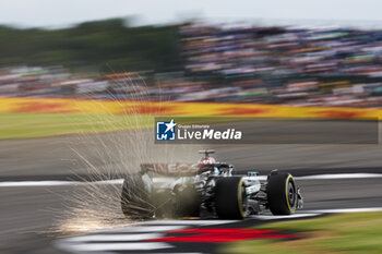 2024-07-05 - 63 RUSSELL George (gbr), Mercedes AMG F1 Team W15, action during the Formula 1 Qatar Airways British Grand Prix 2024, 12th round of the 2024 Formula One World Championship from July 5 to 7, 2024 on the Silverstone Circuit, in Silverstone, United Kingdom - F1 - BRITISH GRAND PRIX 2024 - FORMULA 1 - MOTORS