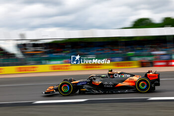 2024-07-05 - 04 NORRIS Lando (gbr), McLaren F1 Team MCL38, action during the Formula 1 Qatar Airways British Grand Prix 2024, 12th round of the 2024 Formula One World Championship from July 5 to 7, 2024 on the Silverstone Circuit, in Silverstone, United Kingdom - F1 - BRITISH GRAND PRIX 2024 - FORMULA 1 - MOTORS