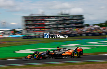 2024-07-05 - 81 PIASTRI Oscar (aus), McLaren F1 Team MCL38, action during the Formula 1 Qatar Airways British Grand Prix 2024, 12th round of the 2024 Formula One World Championship from July 5 to 7, 2024 on the Silverstone Circuit, in Silverstone, United Kingdom - F1 - BRITISH GRAND PRIX 2024 - FORMULA 1 - MOTORS