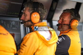 2024-07-06 - BROWN Zak (usa), CEO of of McLaren Racing, portrait, pitwall during the Formula 1 Qatar Airways British Grand Prix 2024, 12th round of the 2024 Formula One World Championship from July 5 to 7, 2024 on the Silverstone Circuit, in Silverstone, United Kingdom - F1 - BRITISH GRAND PRIX 2024 - FORMULA 1 - MOTORS