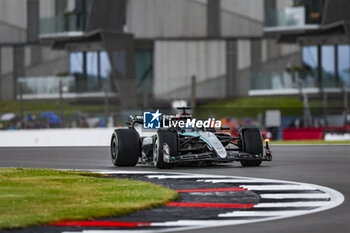 2024-07-06 - 63 RUSSELL George (gbr), Mercedes AMG F1 Team W15, action during the Formula 1 Qatar Airways British Grand Prix 2024, 12th round of the 2024 Formula One World Championship from July 5 to 7, 2024 on the Silverstone Circuit, in Silverstone, United Kingdom - F1 - BRITISH GRAND PRIX 2024 - FORMULA 1 - MOTORS