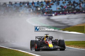 2024-07-06 - 01 VERSTAPPEN Max (nld), Red Bull Racing RB20, action during the Formula 1 Qatar Airways British Grand Prix 2024, 12th round of the 2024 Formula One World Championship from July 5 to 7, 2024 on the Silverstone Circuit, in Silverstone, United Kingdom - F1 - BRITISH GRAND PRIX 2024 - FORMULA 1 - MOTORS