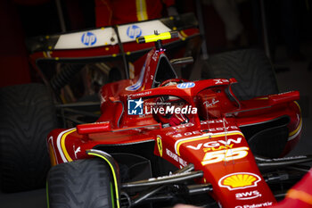 2024-07-06 - SAINZ Carlos (spa), Scuderia Ferrari SF-24, portrait during the Formula 1 Qatar Airways British Grand Prix 2024, 12th round of the 2024 Formula One World Championship from July 5 to 7, 2024 on the Silverstone Circuit, in Silverstone, United Kingdom - F1 - BRITISH GRAND PRIX 2024 - FORMULA 1 - MOTORS