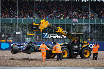 2024-07-06 - 10 GASLY Pierre (fra), Alpine F1 Team A524, action marshall, commissaire de piste, marshal, marshalls, marshals during the Formula 1 Qatar Airways British Grand Prix 2024, 12th round of the 2024 Formula One World Championship from July 5 to 7, 2024 on the Silverstone Circuit, in Silverstone, United Kingdom - F1 - BRITISH GRAND PRIX 2024 - FORMULA 1 - MOTORS