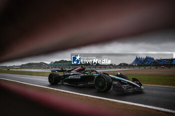 2024-07-06 - 44 HAMILTON Lewis (gbr), Mercedes AMG F1 Team W15, action during the Formula 1 Qatar Airways British Grand Prix 2024, 12th round of the 2024 Formula One World Championship from July 5 to 7, 2024 on the Silverstone Circuit, in Silverstone, United Kingdom - F1 - BRITISH GRAND PRIX 2024 - FORMULA 1 - MOTORS