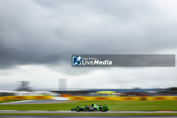 2024-07-06 - 24 ZHOU Guanyu (chi), Stake F1 Team Kick Sauber C44, action during the Formula 1 Qatar Airways British Grand Prix 2024, 12th round of the 2024 Formula One World Championship from July 5 to 7, 2024 on the Silverstone Circuit, in Silverstone, United Kingdom - F1 - BRITISH GRAND PRIX 2024 - FORMULA 1 - MOTORS