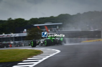 2024-07-06 - 24 ZHOU Guanyu (chi), Stake F1 Team Kick Sauber C44, action during the Formula 1 Qatar Airways British Grand Prix 2024, 12th round of the 2024 Formula One World Championship from July 5 to 7, 2024 on the Silverstone Circuit, in Silverstone, United Kingdom - F1 - BRITISH GRAND PRIX 2024 - FORMULA 1 - MOTORS