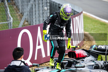 2024-07-06 - HAMILTON Lewis (gbr), Mercedes AMG F1 Team W15, portrait during the Formula 1 Qatar Airways British Grand Prix 2024, 12th round of the 2024 Formula One World Championship from July 5 to 7, 2024 on the Silverstone Circuit, in Silverstone, United Kingdom - F1 - BRITISH GRAND PRIX 2024 - FORMULA 1 - MOTORS