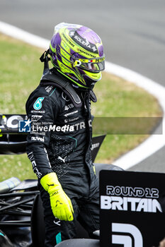 2024-07-06 - HAMILTON Lewis (gbr), Mercedes AMG F1 Team W15, portrait during the Formula 1 Qatar Airways British Grand Prix 2024, 12th round of the 2024 Formula One World Championship from July 5 to 7, 2024 on the Silverstone Circuit, in Silverstone, United Kingdom - F1 - BRITISH GRAND PRIX 2024 - FORMULA 1 - MOTORS