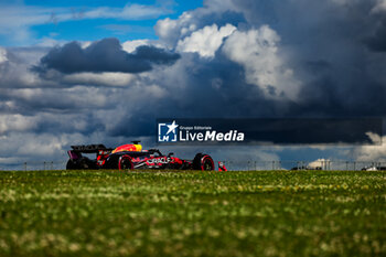 2024-07-06 - 01 VERSTAPPEN Max (nld), Red Bull Racing RB20, action during the Formula 1 Qatar Airways British Grand Prix 2024, 12th round of the 2024 Formula One World Championship from July 5 to 7, 2024 on the Silverstone Circuit, in Silverstone, United Kingdom - F1 - BRITISH GRAND PRIX 2024 - FORMULA 1 - MOTORS