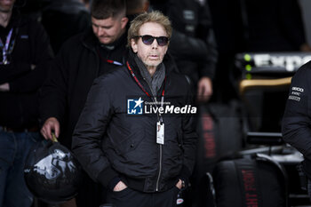 2024-07-06 - BRUCKHEIMER Jerry (USA), Television and film producer for the Apex F1 movie by Apple Studios / Bruckheimer Films, portrait during the Formula 1 Qatar Airways British Grand Prix 2024, 12th round of the 2024 Formula One World Championship from July 5 to 7, 2024 on the Silverstone Circuit, in Silverstone, United Kingdom - F1 - BRITISH GRAND PRIX 2024 - FORMULA 1 - MOTORS