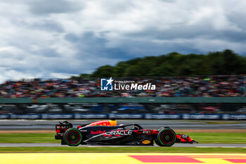 2024-07-06 - 01 VERSTAPPEN Max (nld), Red Bull Racing RB20, action during the Formula 1 Qatar Airways British Grand Prix 2024, 12th round of the 2024 Formula One World Championship from July 5 to 7, 2024 on the Silverstone Circuit, in Silverstone, United Kingdom - F1 - BRITISH GRAND PRIX 2024 - FORMULA 1 - MOTORS