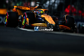 2024-07-06 - 81 PIASTRI Oscar (aus), McLaren F1 Team MCL38, action during the Formula 1 Qatar Airways British Grand Prix 2024, 12th round of the 2024 Formula One World Championship from July 5 to 7, 2024 on the Silverstone Circuit, in Silverstone, United Kingdom - F1 - BRITISH GRAND PRIX 2024 - FORMULA 1 - MOTORS