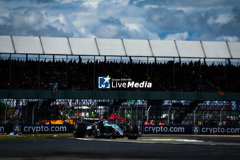 2024-07-06 - 63 RUSSELL George (gbr), Mercedes AMG F1 Team W15, action during the Formula 1 Qatar Airways British Grand Prix 2024, 12th round of the 2024 Formula One World Championship from July 5 to 7, 2024 on the Silverstone Circuit, in Silverstone, United Kingdom - F1 - BRITISH GRAND PRIX 2024 - FORMULA 1 - MOTORS