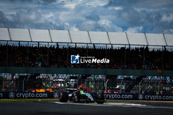 2024-07-06 - 44 HAMILTON Lewis (gbr), Mercedes AMG F1 Team W15, action during the Formula 1 Qatar Airways British Grand Prix 2024, 12th round of the 2024 Formula One World Championship from July 5 to 7, 2024 on the Silverstone Circuit, in Silverstone, United Kingdom - F1 - BRITISH GRAND PRIX 2024 - FORMULA 1 - MOTORS