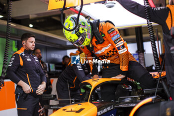 2024-07-06 - NORRIS Lando (gbr), McLaren F1 Team MCL38, portrait during the Formula 1 Qatar Airways British Grand Prix 2024, 12th round of the 2024 Formula One World Championship from July 5 to 7, 2024 on the Silverstone Circuit, in Silverstone, United Kingdom - F1 - BRITISH GRAND PRIX 2024 - FORMULA 1 - MOTORS