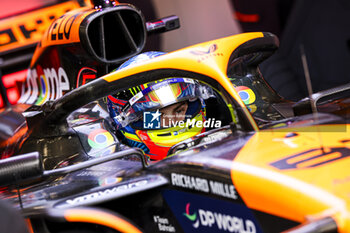 2024-07-06 - PIASTRI Oscar (aus), McLaren F1 Team MCL38, portrait during the Formula 1 Qatar Airways British Grand Prix 2024, 12th round of the 2024 Formula One World Championship from July 5 to 7, 2024 on the Silverstone Circuit, in Silverstone, United Kingdom - F1 - BRITISH GRAND PRIX 2024 - FORMULA 1 - MOTORS