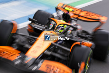 2024-07-06 - 04 NORRIS Lando (gbr), McLaren F1 Team MCL38, action during the Formula 1 Qatar Airways British Grand Prix 2024, 12th round of the 2024 Formula One World Championship from July 5 to 7, 2024 on the Silverstone Circuit, in Silverstone, United Kingdom - F1 - BRITISH GRAND PRIX 2024 - FORMULA 1 - MOTORS