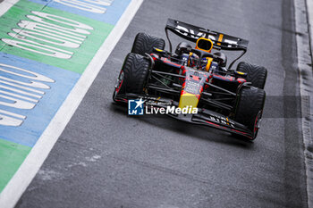 2024-07-06 - 01 VERSTAPPEN Max (nld), Red Bull Racing RB20, action during the Formula 1 Qatar Airways British Grand Prix 2024, 12th round of the 2024 Formula One World Championship from July 5 to 7, 2024 on the Silverstone Circuit, in Silverstone, United Kingdom - F1 - BRITISH GRAND PRIX 2024 - FORMULA 1 - MOTORS