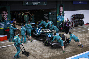 2024-07-06 - 14 ALONSO Fernando (spa), Aston Martin F1 Team AMR24, action during the Formula 1 Qatar Airways British Grand Prix 2024, 12th round of the 2024 Formula One World Championship from July 5 to 7, 2024 on the Silverstone Circuit, in Silverstone, United Kingdom - F1 - BRITISH GRAND PRIX 2024 - FORMULA 1 - MOTORS