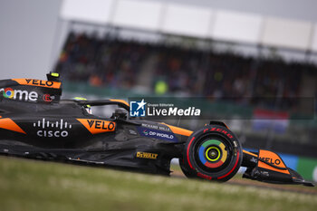 2024-07-06 - 04 NORRIS Lando (gbr), McLaren F1 Team MCL38, action during the Formula 1 Qatar Airways British Grand Prix 2024, 12th round of the 2024 Formula One World Championship from July 5 to 7, 2024 on the Silverstone Circuit, in Silverstone, United Kingdom - F1 - BRITISH GRAND PRIX 2024 - FORMULA 1 - MOTORS