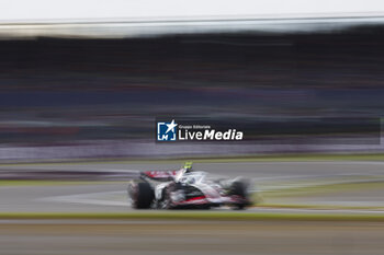 2024-07-06 - 27 HULKENBERG Nico (ger), Haas F1 Team VF-24 Ferrari, action during the Formula 1 Qatar Airways British Grand Prix 2024, 12th round of the 2024 Formula One World Championship from July 5 to 7, 2024 on the Silverstone Circuit, in Silverstone, United Kingdom - F1 - BRITISH GRAND PRIX 2024 - FORMULA 1 - MOTORS