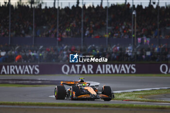 2024-07-06 - 04 NORRIS Lando (gbr), McLaren F1 Team MCL38, action during the Formula 1 Qatar Airways British Grand Prix 2024, 12th round of the 2024 Formula One World Championship from July 5 to 7, 2024 on the Silverstone Circuit, in Silverstone, United Kingdom - F1 - BRITISH GRAND PRIX 2024 - FORMULA 1 - MOTORS