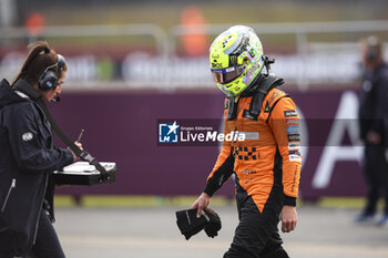 2024-07-06 - NORRIS Lando (gbr), McLaren F1 Team MCL38, portrait during the Formula 1 Qatar Airways British Grand Prix 2024, 12th round of the 2024 Formula One World Championship from July 5 to 7, 2024 on the Silverstone Circuit, in Silverstone, United Kingdom - F1 - BRITISH GRAND PRIX 2024 - FORMULA 1 - MOTORS