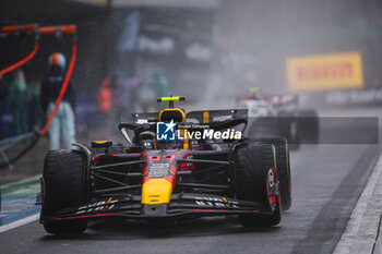 2024-07-06 - 11 PEREZ Sergio (mex), Red Bull Racing RB20, action during the Formula 1 Qatar Airways British Grand Prix 2024, 12th round of the 2024 Formula One World Championship from July 5 to 7, 2024 on the Silverstone Circuit, in Silverstone, United Kingdom - F1 - BRITISH GRAND PRIX 2024 - FORMULA 1 - MOTORS