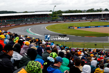 2024-07-06 - 44 HAMILTON Lewis (gbr), Mercedes AMG F1 Team W15, action during the Formula 1 Qatar Airways British Grand Prix 2024, 12th round of the 2024 Formula One World Championship from July 5 to 7, 2024 on the Silverstone Circuit, in Silverstone, United Kingdom - F1 - BRITISH GRAND PRIX 2024 - FORMULA 1 - MOTORS