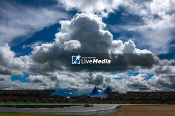 2024-07-06 - Atmosphere spectators, fans during the Formula 1 Qatar Airways British Grand Prix 2024, 12th round of the 2024 Formula One World Championship from July 5 to 7, 2024 on the Silverstone Circuit, in Silverstone, United Kingdom - F1 - BRITISH GRAND PRIX 2024 - FORMULA 1 - MOTORS