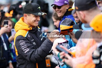 2024-07-07 - NORRIS Lando (gbr), McLaren F1 Team MCL38, portrait during the Formula 1 Qatar Airways British Grand Prix 2024, 12th round of the 2024 Formula One World Championship from July 5 to 7, 2024 on the Silverstone Circuit, in Silverstone, United Kingdom - F1 - BRITISH GRAND PRIX 2024 - FORMULA 1 - MOTORS