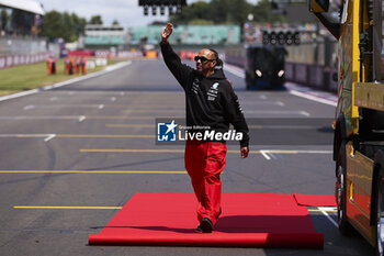 2024-07-07 - HAMILTON Lewis (gbr), Mercedes AMG F1 Team W15, portrait during the Formula 1 Qatar Airways British Grand Prix 2024, 12th round of the 2024 Formula One World Championship from July 5 to 7, 2024 on the Silverstone Circuit, in Silverstone, United Kingdom - F1 - BRITISH GRAND PRIX 2024 - FORMULA 1 - MOTORS