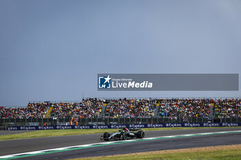 2024-07-07 - 44 HAMILTON Lewis (gbr), Mercedes AMG F1 Team W15, action during the Formula 1 Qatar Airways British Grand Prix 2024, 12th round of the 2024 Formula One World Championship from July 5 to 7, 2024 on the Silverstone Circuit, in Silverstone, United Kingdom - F1 - BRITISH GRAND PRIX 2024 - FORMULA 1 - MOTORS