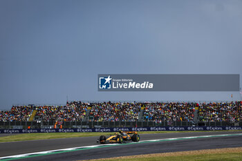 2024-07-07 - 04 NORRIS Lando (gbr), McLaren F1 Team MCL38, action during the Formula 1 Qatar Airways British Grand Prix 2024, 12th round of the 2024 Formula One World Championship from July 5 to 7, 2024 on the Silverstone Circuit, in Silverstone, United Kingdom - F1 - BRITISH GRAND PRIX 2024 - FORMULA 1 - MOTORS