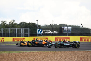 2024-07-07 - 81 PIASTRI Oscar (aus), McLaren F1 Team MCL38, action 63 RUSSELL George (gbr), Mercedes AMG F1 Team W15, action during the Formula 1 Qatar Airways British Grand Prix 2024, 12th round of the 2024 Formula One World Championship from July 5 to 7, 2024 on the Silverstone Circuit, in Silverstone, United Kingdom - F1 - BRITISH GRAND PRIX 2024 - FORMULA 1 - MOTORS