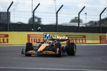 2024-07-07 - 04 NORRIS Lando (gbr), McLaren F1 Team MCL38, action during the Formula 1 Qatar Airways British Grand Prix 2024, 12th round of the 2024 Formula One World Championship from July 5 to 7, 2024 on the Silverstone Circuit, in Silverstone, United Kingdom - F1 - BRITISH GRAND PRIX 2024 - FORMULA 1 - MOTORS