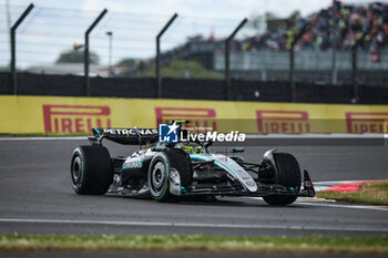 2024-07-07 - 44 HAMILTON Lewis (gbr), Mercedes AMG F1 Team W15, action during the Formula 1 Qatar Airways British Grand Prix 2024, 12th round of the 2024 Formula One World Championship from July 5 to 7, 2024 on the Silverstone Circuit, in Silverstone, United Kingdom - F1 - BRITISH GRAND PRIX 2024 - FORMULA 1 - MOTORS