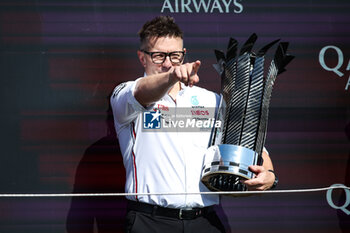 2024-07-07 - Peter 'Bono' Bonnington, senior race engineer for Lewis Hamilton podium celebration during the Formula 1 Qatar Airways British Grand Prix 2024, 12th round of the 2024 Formula One World Championship from July 5 to 7, 2024 on the Silverstone Circuit, in Silverstone, United Kingdom - F1 - BRITISH GRAND PRIX 2024 - FORMULA 1 - MOTORS