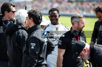 2024-07-07 - IDRIS Damson Alade-Bo (GBR), actor playing Joshua Pearce, driver of the fictional Apex APXGP team in the F1 movie by Apple Studios / Bruckheimer Films, during the Formula 1 Qatar Airways British Grand Prix 2024, 12th round of the 2024 Formula One World Championship from July 5 to 7, 2024 on the Silverstone Circuit, in Silverstone, United Kingdom - F1 - BRITISH GRAND PRIX 2024 - FORMULA 1 - MOTORS