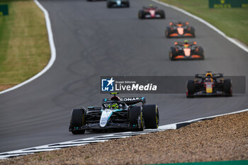 2024-07-07 - 44 HAMILTON Lewis (gbr), Mercedes AMG F1 Team W15, action during the Formula 1 Qatar Airways British Grand Prix 2024, 12th round of the 2024 Formula One World Championship from July 5 to 7, 2024 on the Silverstone Circuit, in Silverstone, United Kingdom - F1 - BRITISH GRAND PRIX 2024 - FORMULA 1 - MOTORS