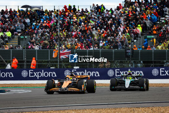 2024-07-07 - 81 PIASTRI Oscar (aus), McLaren F1 Team MCL38, 44 HAMILTON Lewis (gbr), Mercedes AMG F1 Team W15, action during the Formula 1 Qatar Airways British Grand Prix 2024, 12th round of the 2024 Formula One World Championship from July 5 to 7, 2024 on the Silverstone Circuit, in Silverstone, United Kingdom - F1 - BRITISH GRAND PRIX 2024 - FORMULA 1 - MOTORS