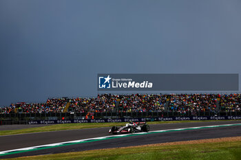 2024-07-07 - 27 HULKENBERG Nico (ger), Haas F1 Team VF-24 Ferrari, action during the Formula 1 Qatar Airways British Grand Prix 2024, 12th round of the 2024 Formula One World Championship from July 5 to 7, 2024 on the Silverstone Circuit, in Silverstone, United Kingdom - F1 - BRITISH GRAND PRIX 2024 - FORMULA 1 - MOTORS