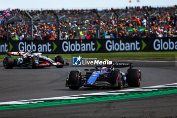 2024-07-07 - 02 SARGEANT Logan (usa), Williams Racing FW46, action during the Formula 1 Qatar Airways British Grand Prix 2024, 12th round of the 2024 Formula One World Championship from July 5 to 7, 2024 on the Silverstone Circuit, in Silverstone, United Kingdom - F1 - BRITISH GRAND PRIX 2024 - FORMULA 1 - MOTORS