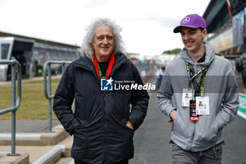 2024-07-07 - Brian May Queen band musician, songwriter, record producer, animal rights activist and astrophysicist during the Formula 1 Qatar Airways British Grand Prix 2024, 12th round of the 2024 Formula One World Championship from July 5 to 7, 2024 on the Silverstone Circuit, in Silverstone, United Kingdom - F1 - BRITISH GRAND PRIX 2024 - FORMULA 1 - MOTORS