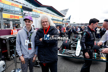 2024-07-07 - Brian May Queen band musician, songwriter, record producer, animal rights activist and astrophysicist during the Formula 1 Qatar Airways British Grand Prix 2024, 12th round of the 2024 Formula One World Championship from July 5 to 7, 2024 on the Silverstone Circuit, in Silverstone, United Kingdom - F1 - BRITISH GRAND PRIX 2024 - FORMULA 1 - MOTORS