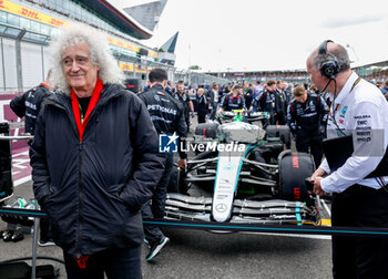 2024-07-07 - Brian May Queen band musician, songwriter, record producer, animal rights activist and astrophysicist during the Formula 1 Qatar Airways British Grand Prix 2024, 12th round of the 2024 Formula One World Championship from July 5 to 7, 2024 on the Silverstone Circuit, in Silverstone, United Kingdom - F1 - BRITISH GRAND PRIX 2024 - FORMULA 1 - MOTORS