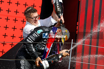 2024-07-07 - Peter 'Bono' Bonnington, senior race engineer for Lewis Hamilton HAMILTON Lewis (gbr), Mercedes AMG F1 Team W15, portrait podium during the Formula 1 Qatar Airways British Grand Prix 2024, 12th round of the 2024 Formula One World Championship from July 5 to 7, 2024 on the Silverstone Circuit, in Silverstone, United Kingdom - F1 - BRITISH GRAND PRIX 2024 - FORMULA 1 - MOTORS